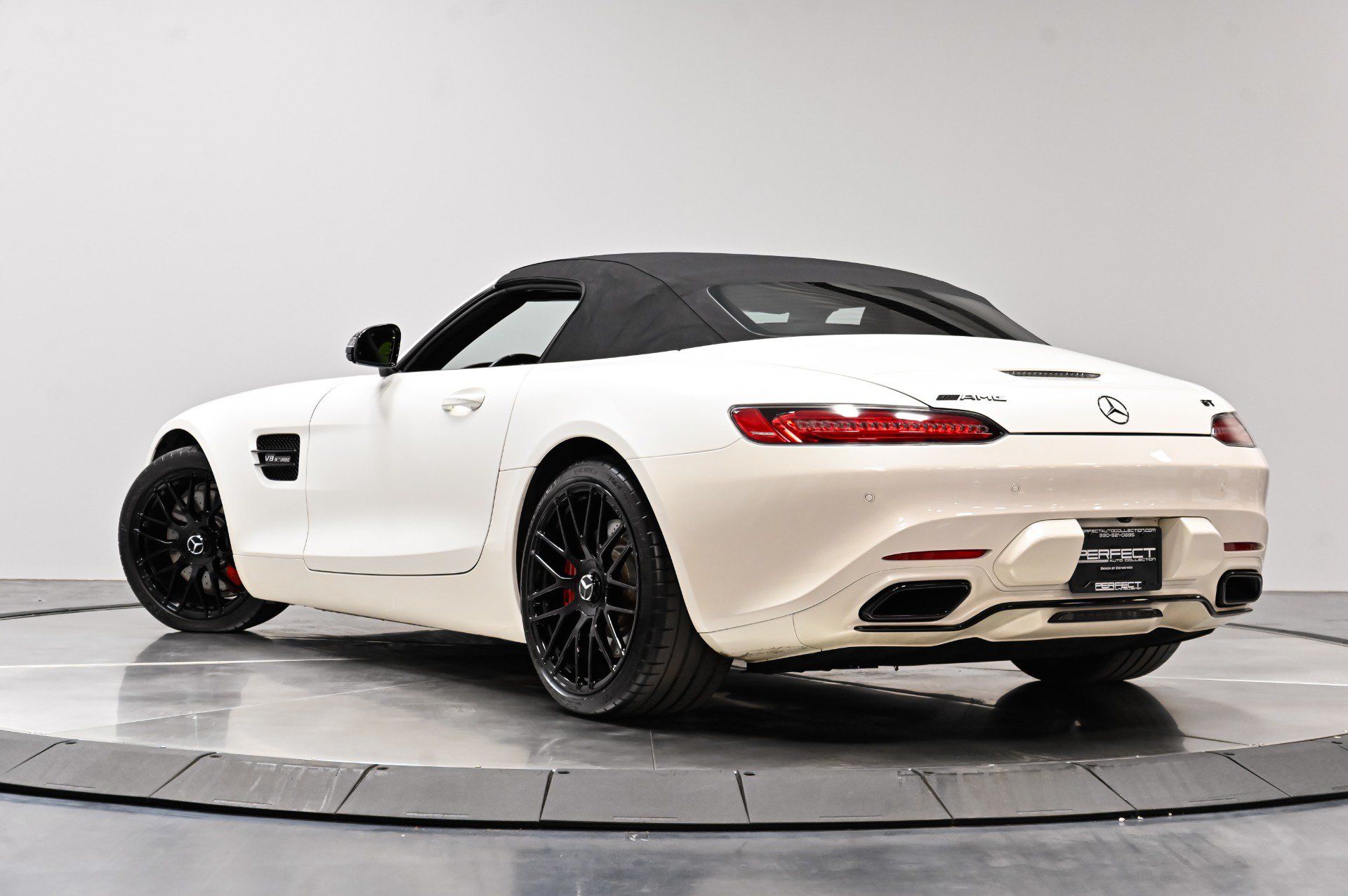 Used 2018 Mercedes-Benz AMG GT Roadster image 31