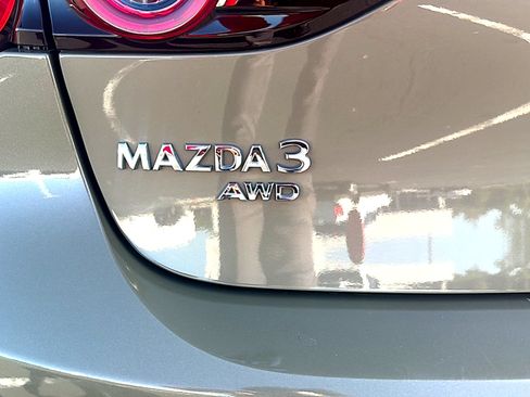 Used 2024 MAZDA MAZDA3 s AWD/4WD image 7
