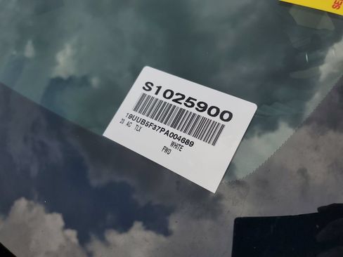 Used 2023 Acura TLX FWD image 5