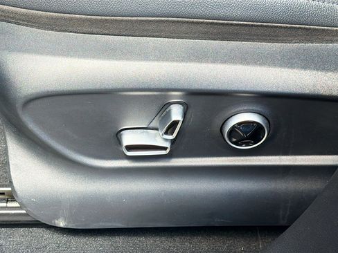 Used 2023 Maserati Grecale GT image 25