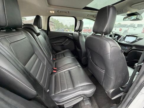 Used 2018 Ford Escape Titanium w/ Ford Safe & Smart Package AWD/4WD image 25