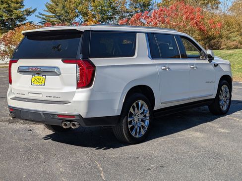 Used 2021 GMC Yukon XL Denali image 4