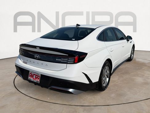 Used 2025 Hyundai Sonata SE FWD image 12