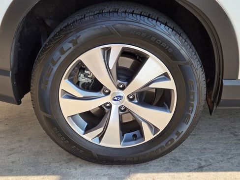 Used 2020 Subaru Ascent Premium image 9