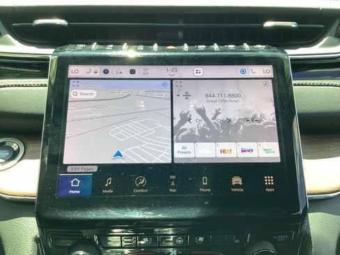 Used 2023 Jeep Grand Cherokee L Summit w/ Luxury Tech Group V AWD/4WD image 11
