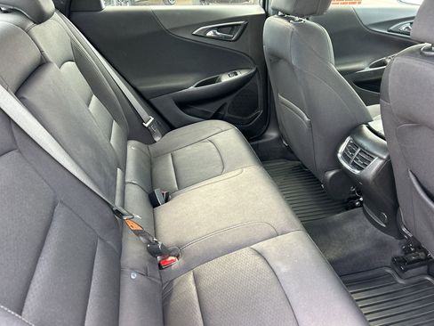 Used 2022 Chevrolet Malibu LT FWD image 17