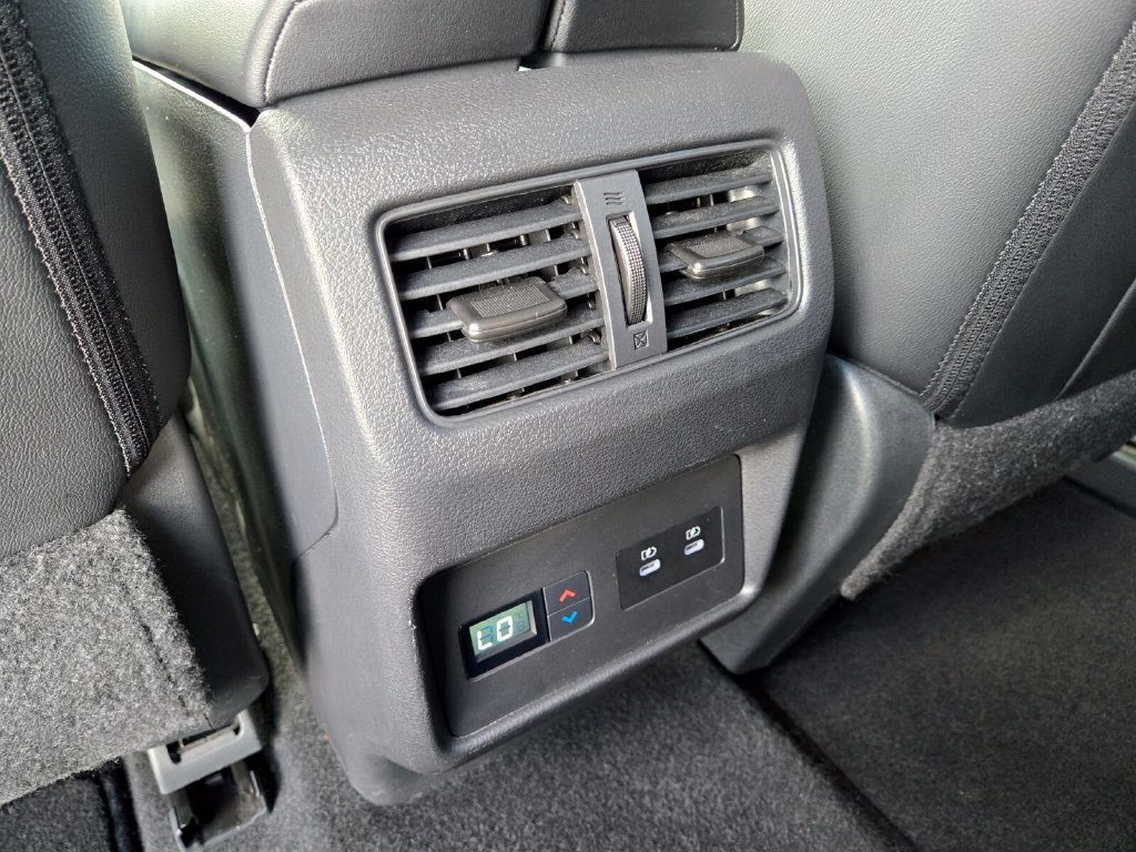 Certified 2024 Nissan Rogue SL w/ SL Premium Package FWD image 17