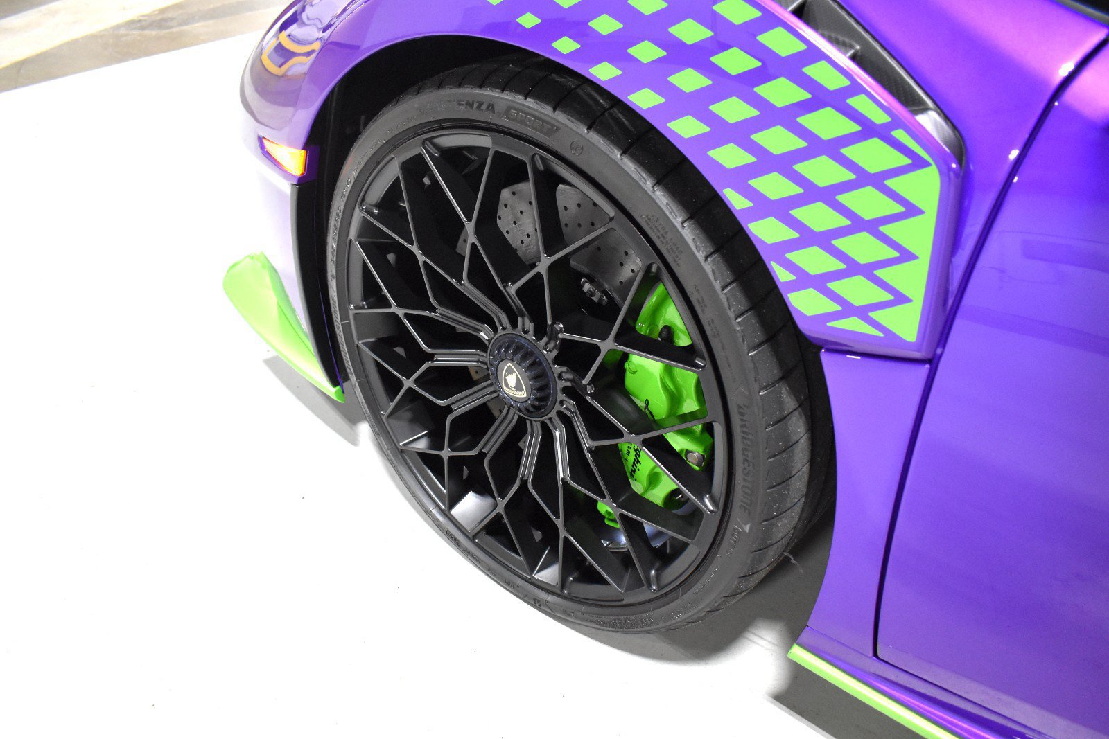 Used 2023 Lamborghini Huracan STO RWD image 17