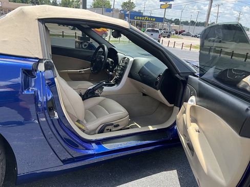 Used 2005 Chevrolet Corvette Convertible w/ Preferred Equipment Group RWD image 26