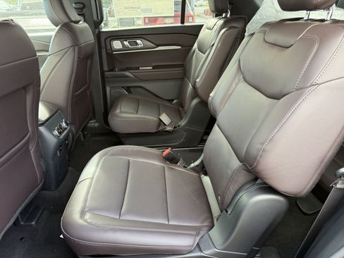 New 2026 Ford Explorer Platinum RWD image 12
