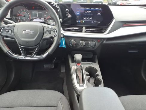 Certified 2025 Chevrolet Trax RS w/ Driver Confidence Package FWD image 13