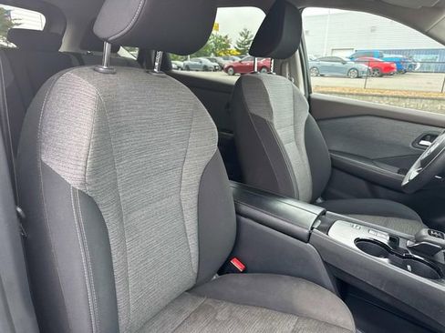 Certified 2023 Nissan Rogue SV FWD image 22