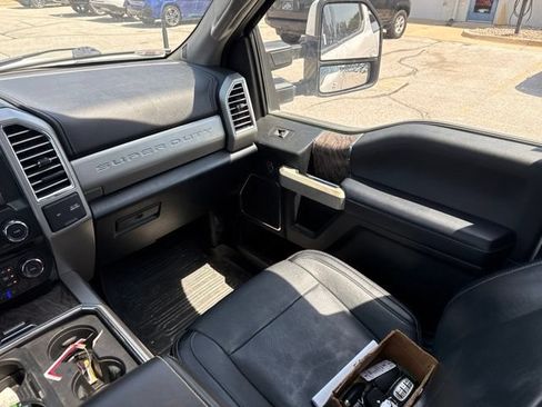 Used 2017 Ford F350 Lariat w/ Lariat Ultimate Package AWD/4WD image 17