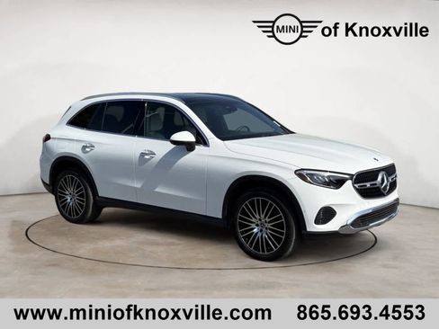 Used 2025 Mercedes-Benz GLC 300 4MATIC image 1