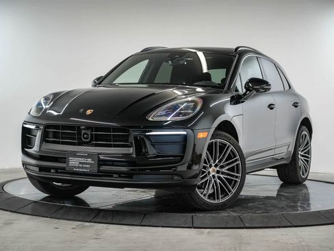 Certified 2026 Porsche Macan AWD/4WD image 1