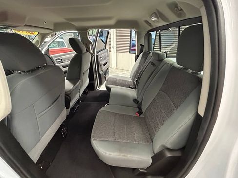 Used 2019 RAM 1500 Big Horn AWD/4WD image 46