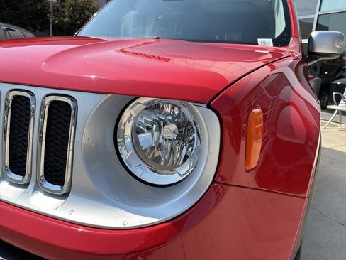 Used 2017 Jeep Renegade Limited AWD/4WD image 11