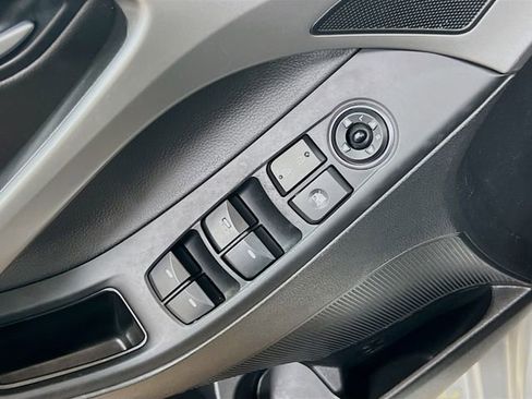 Used 2015 Hyundai Elantra Limited w/ Option Group 05 image 18