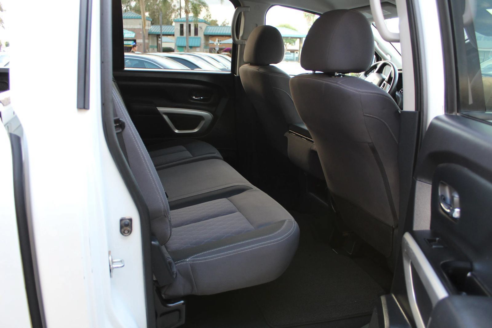 Used 2023 Nissan Titan SV RWD image 11