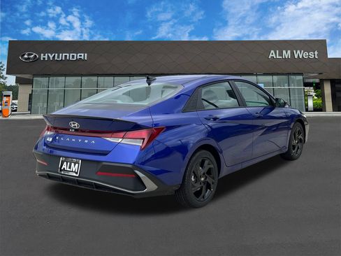 Certified 2026 Hyundai Elantra Sport FWD image 5