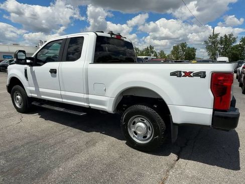 Used 2022 Ford F250 XL w/ Power Equipment Group AWD/4WD image 6