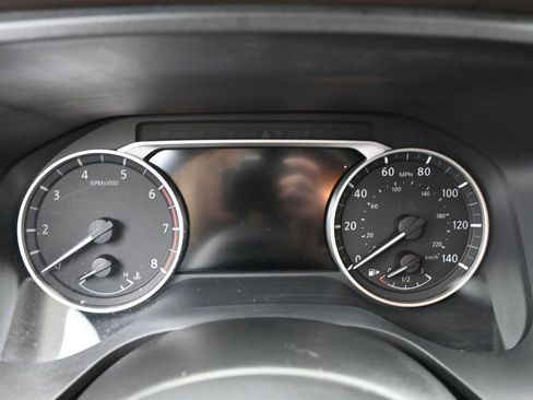 Used 2022 Nissan Rogue SV FWD image 17