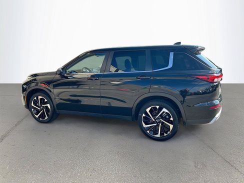 Used 2024 Mitsubishi Outlander SE AWD/4WD image 6