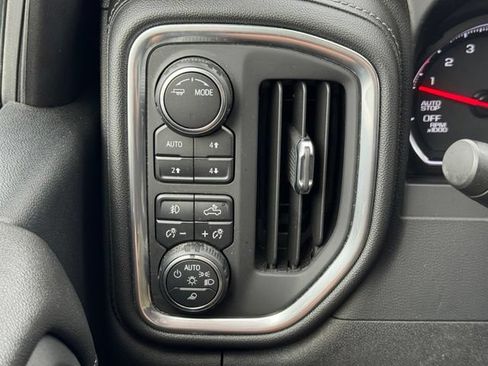 Certified 2021 Chevrolet Silverado 1500 LT Trail Boss w/ Convenience Package II AWD/4WD image 31
