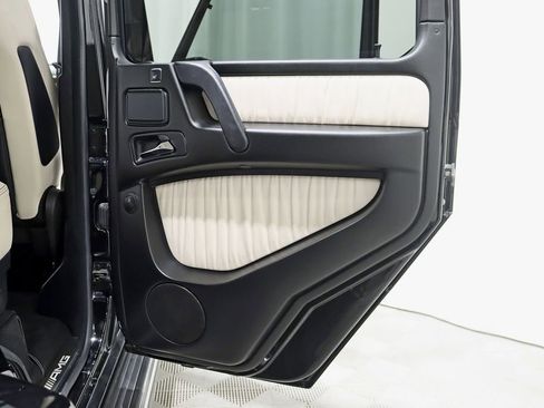 Used 2015 Mercedes-Benz G 63 AMG 4MATIC image 37