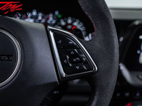 Used 2018 Chevrolet Camaro ZL1 RWD image 35