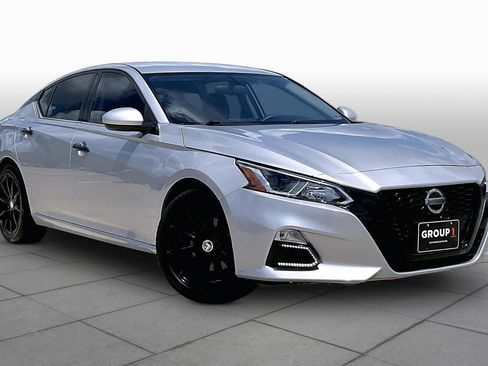 Used 2020 Nissan Altima 2.5 S FWD image 3