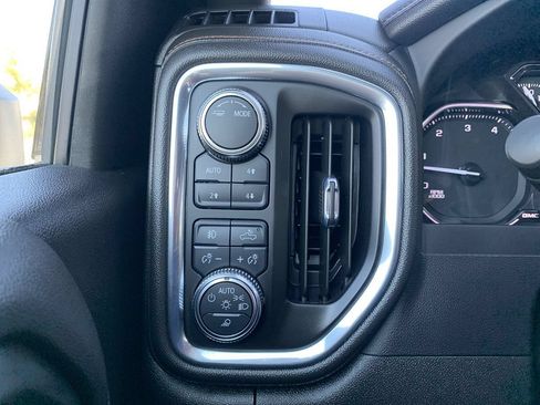 Used 2023 GMC Sierra 3500 AT4 w/ AT4 Preferred Package AWD/4WD image 18