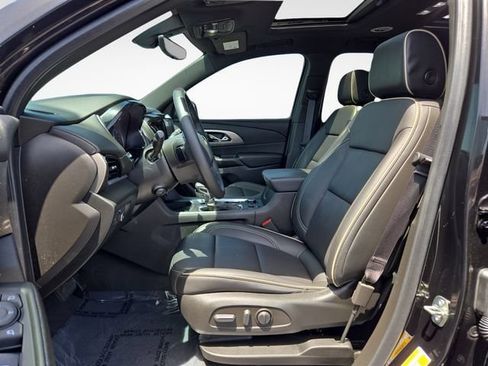 Used 2023 Chevrolet Traverse Premier AWD/4WD image 15