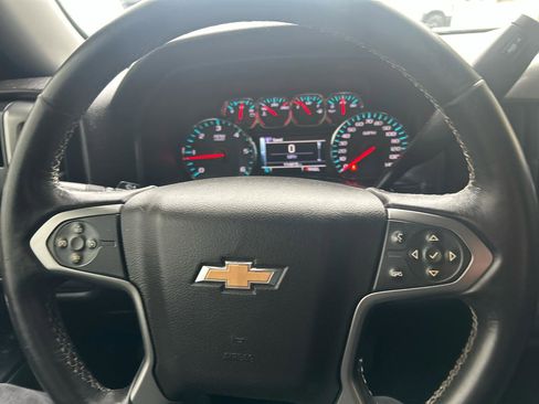 Used 2018 Chevrolet Silverado 1500 LT AWD/4WD image 21