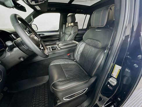 Used 2023 Jeep Grand Wagoneer L Series III w/ Rear Seat Video Group 1 AWD/4WD image 29