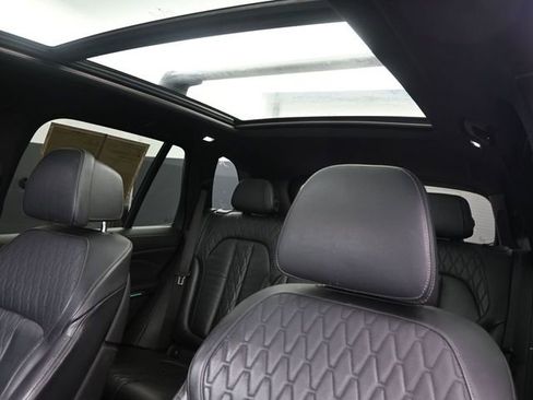 Used 2019 BMW X5 xDrive40i w/ M Sport Package image 16