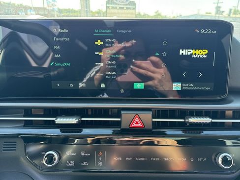 New 2026 Kia Sportage EX w/ EX Panorama Roof Package image 36