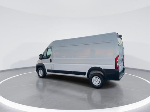 Used 2025 RAM ProMaster 2500 w/ Storage Group image 7