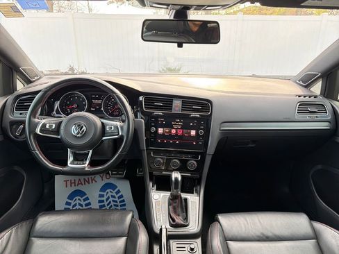 Used 2019 Volkswagen Golf 4-Door image 20