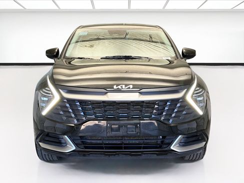 Used 2024 Kia Sportage LX image 2