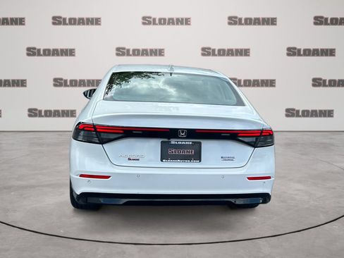 Used 2024 Honda Accord Touring image 4