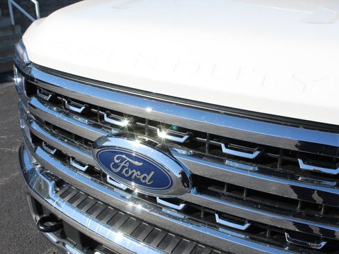 New 2026 Ford F250 Lariat w/ Tremor Off-Road Package image 9