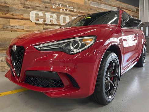Used 2022 Alfa Romeo Stelvio Quadrifoglio w/ Active Assist Plus Package image 11