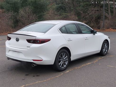 Certified 2025 MAZDA MAZDA3 s w/ Black Accent Package image 4