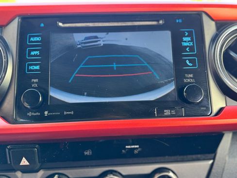 Used 2018 Toyota Tacoma TRD Off-Road image 21