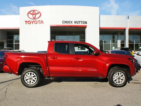 Used 2024 Toyota Tacoma SR5 image 1