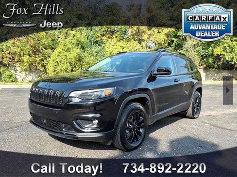Certified 2023 Jeep Cherokee Altitude Lux AWD/4WD image 3