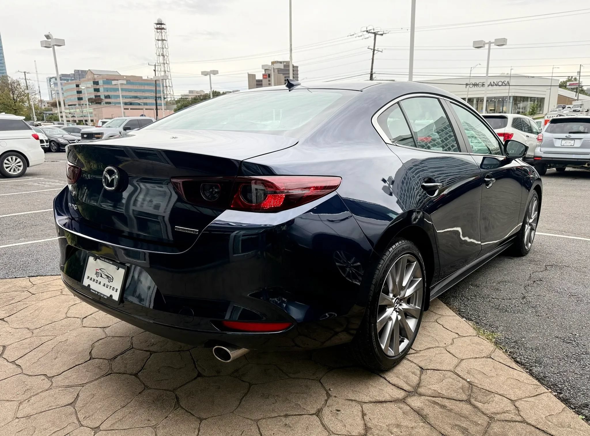 Used 2019 MAZDA MAZDA3 Sedan w/ Preferred Package FWD image 7