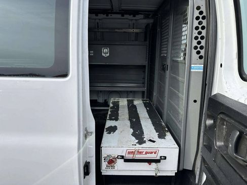 Used 2016 Chevrolet Express 2500 RWD image 20