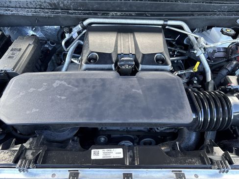 Used 2024 Chevrolet Colorado Z71 w/ Z71 Convenience Package 2 AWD/4WD image 17